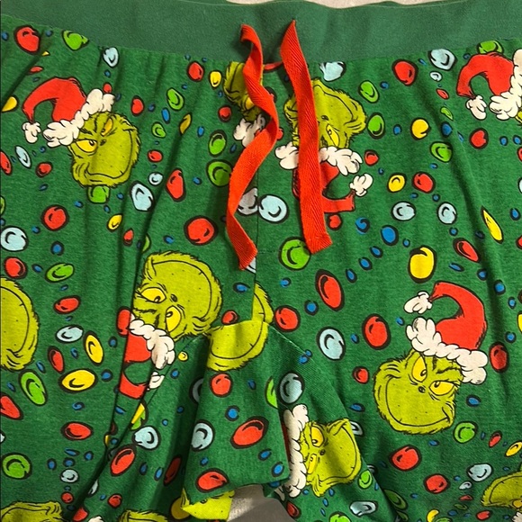 Dr. Seuss Grinch Men’s XL Pajama Set Green and Red - Picture 8 of 10